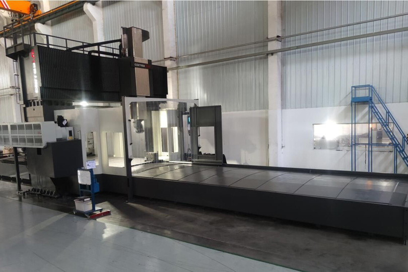 尼古拉斯五面铣龙门加工中心