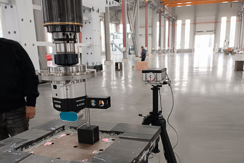 英国雷尼绍精密转台