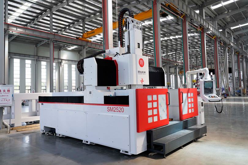 SM2520三轴铝模加工中心